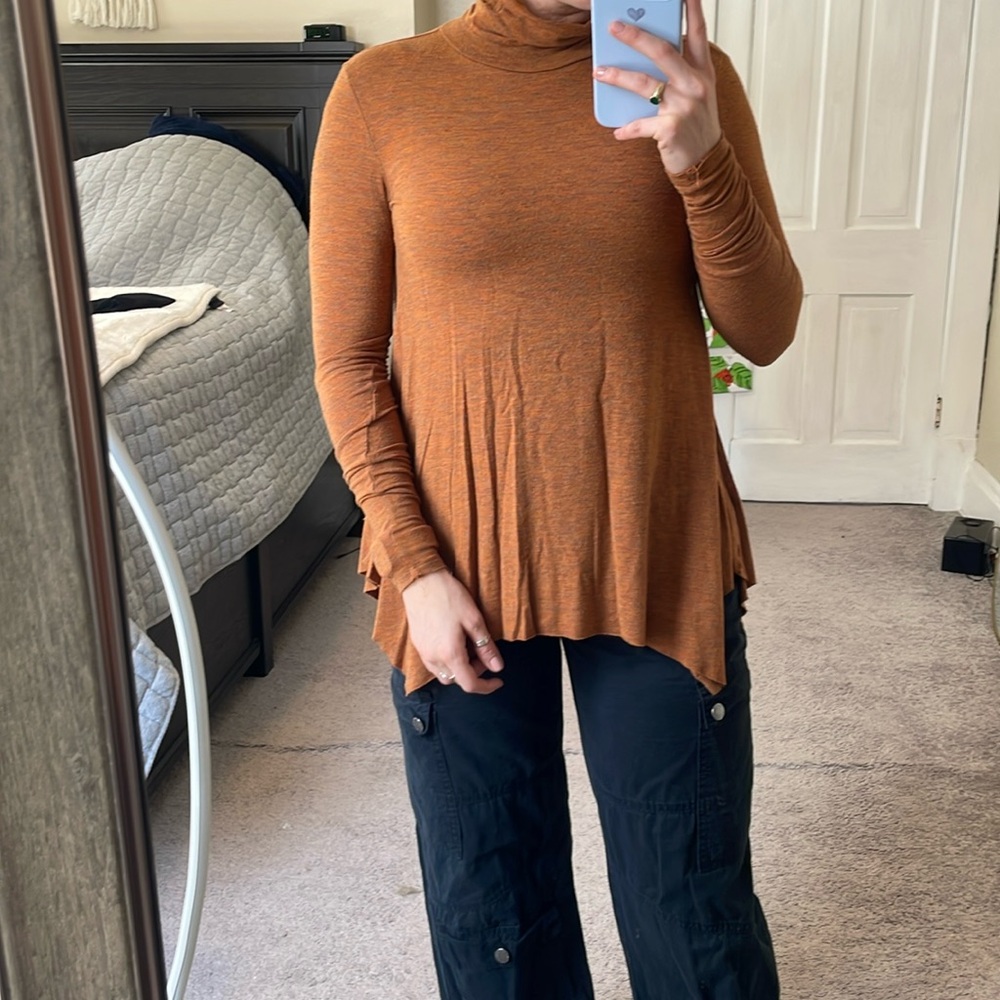 Women’s AE top